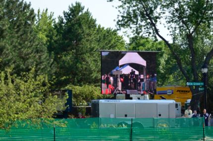 Large screen monitor at TOEG