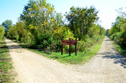 Badger and Sugar River Trails intersection looking south