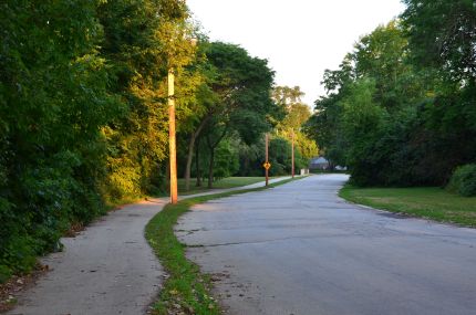 Oak Creek Parkway and trail