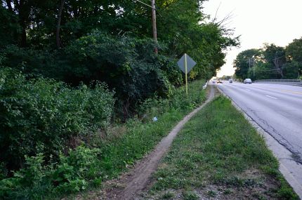 Des Plaines River Trail and Dundee Road