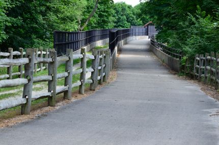 Comming up the ramp to cross county line road on DPRT